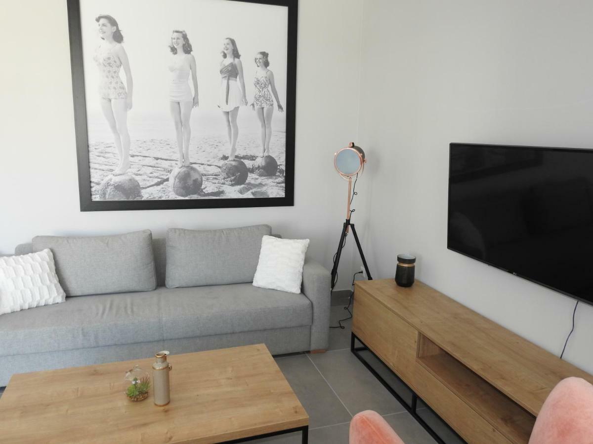 Luxury Apartments Magali 2 로비니 외부 사진