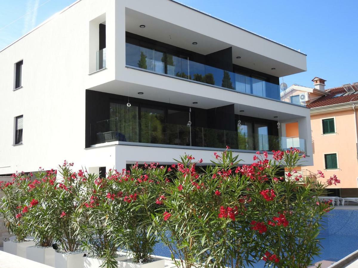 Luxury Apartments Magali 2 로비니 외부 사진