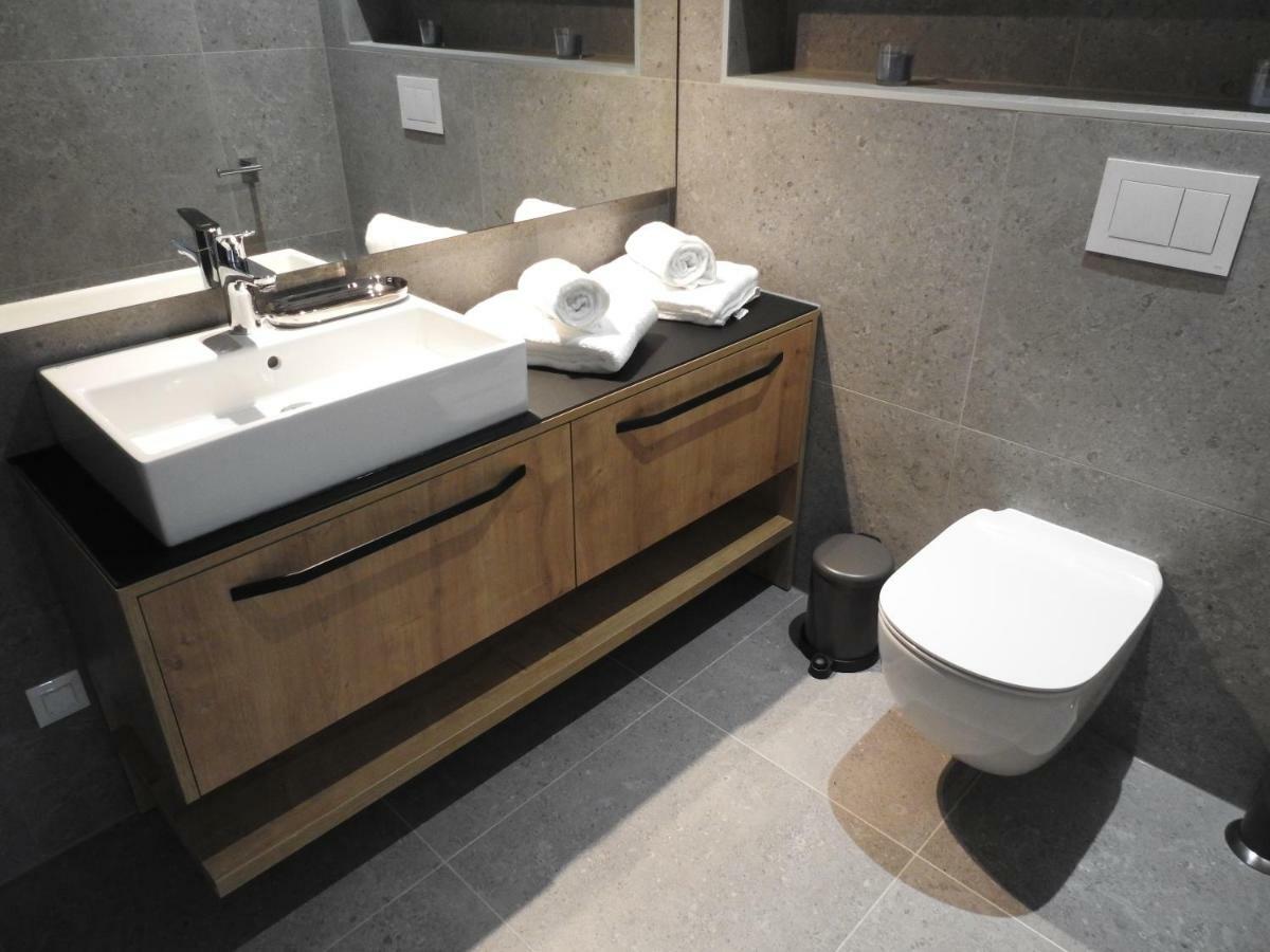 Luxury Apartments Magali 2 로비니 외부 사진