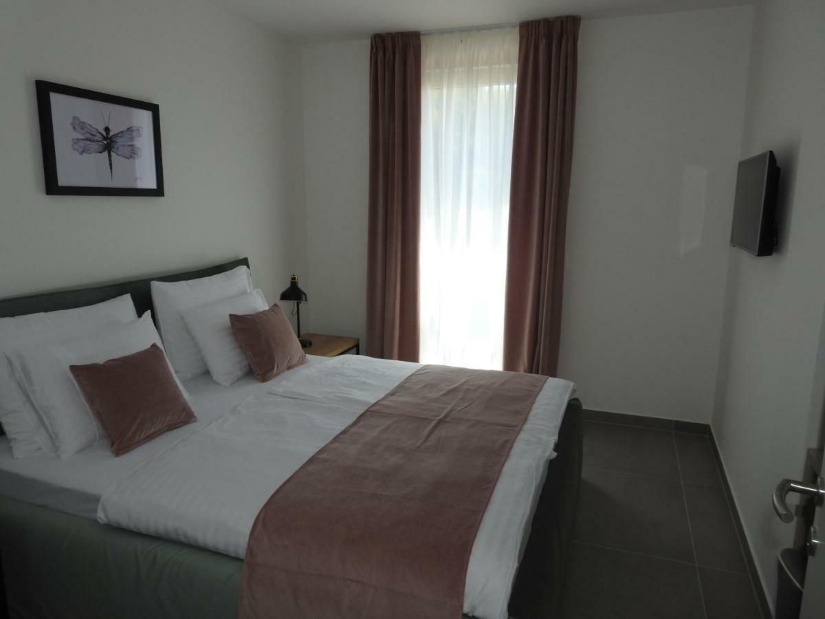 Luxury Apartments Magali 2 로비니 외부 사진
