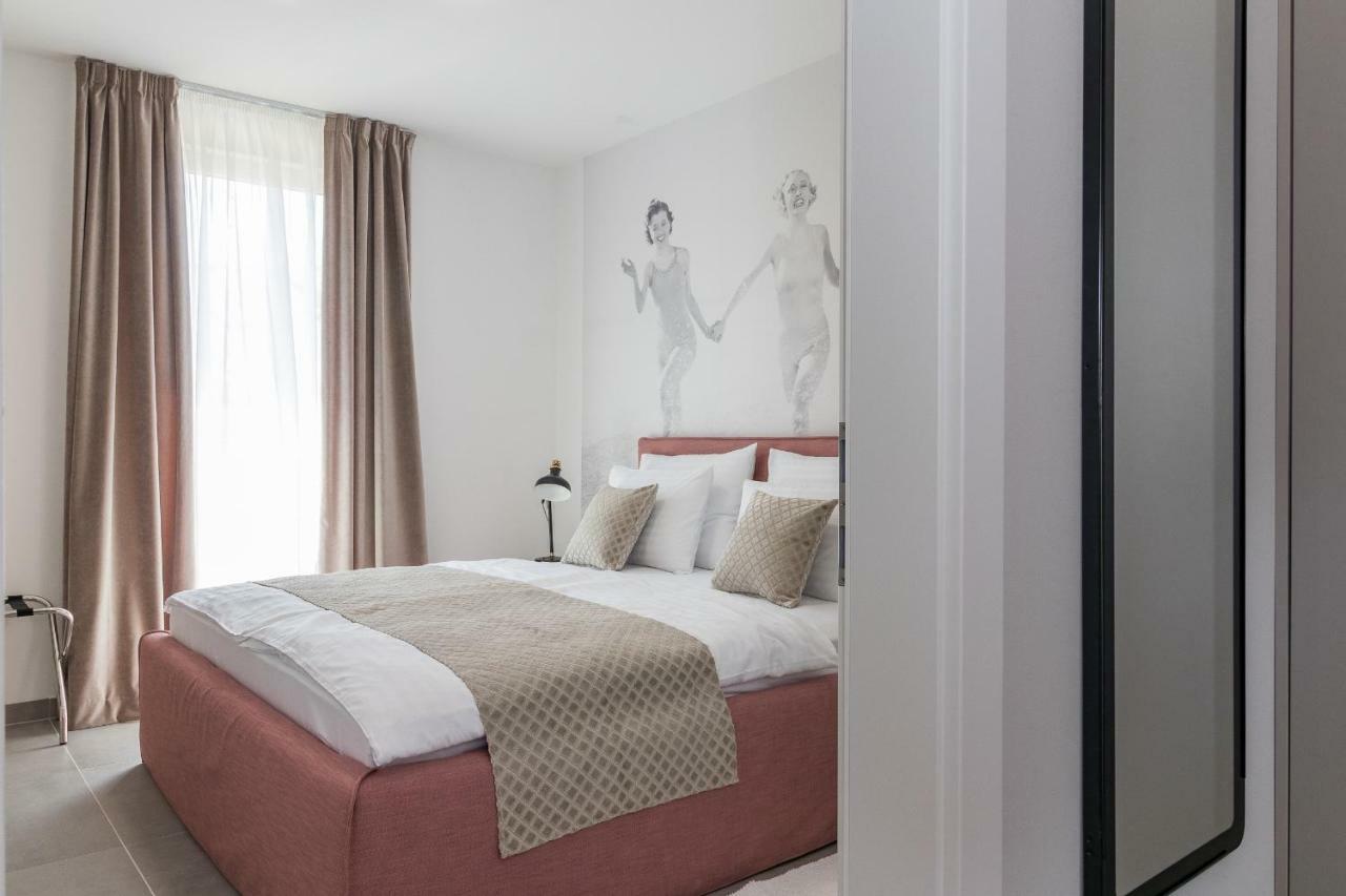 Luxury Apartments Magali 2 로비니 외부 사진