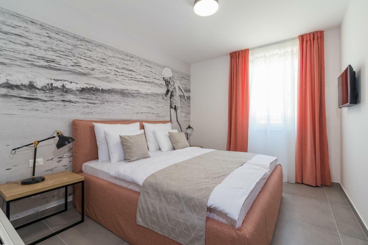 Luxury Apartments Magali 2 로비니 외부 사진