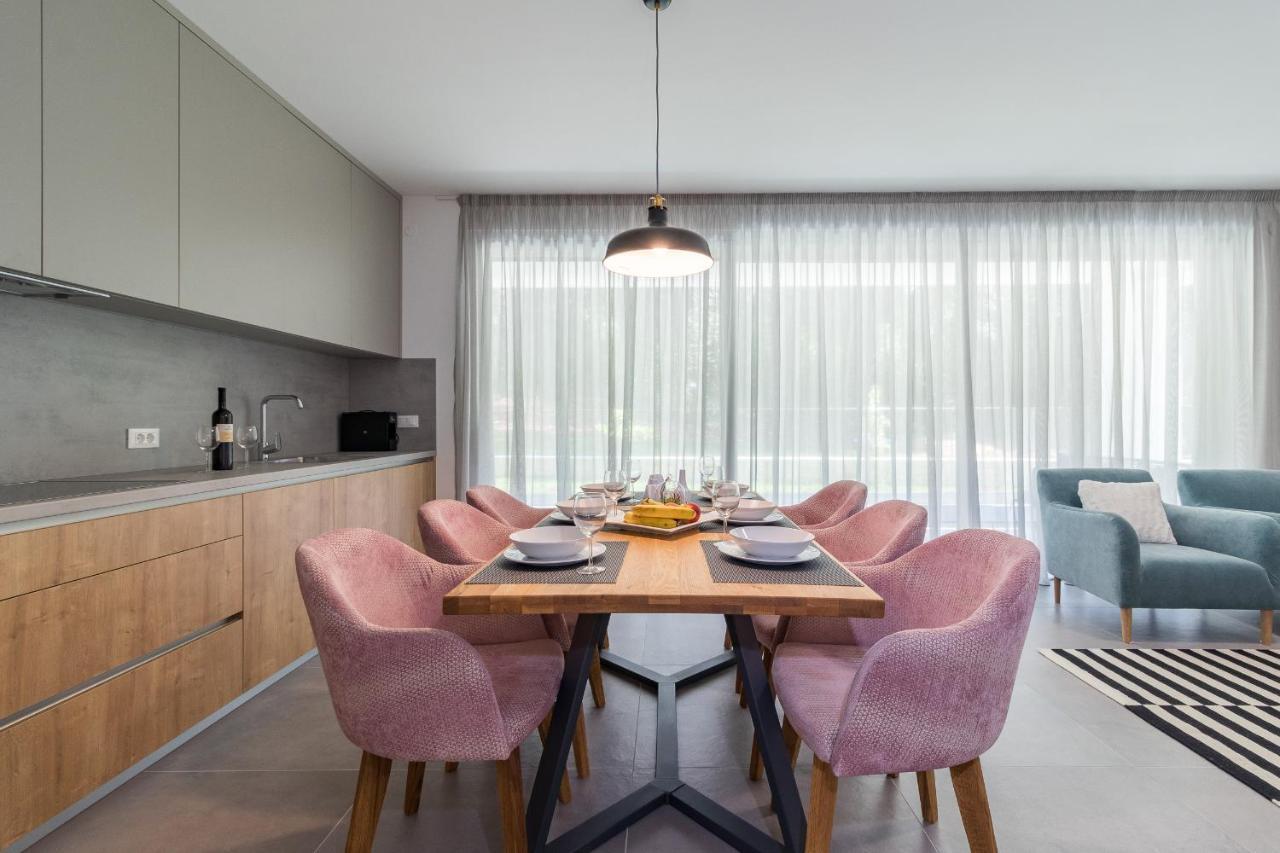 Luxury Apartments Magali 2 로비니 외부 사진